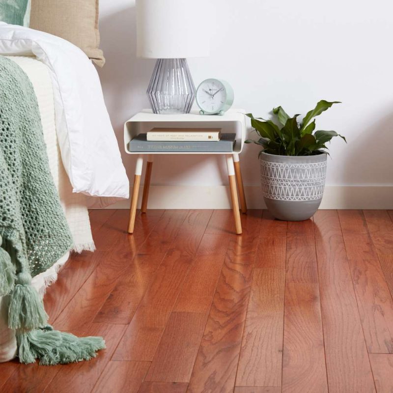 natural-hardwood-bedroom-flooring-1314797-41d9c33bef5e4518a2c65d5349887a17